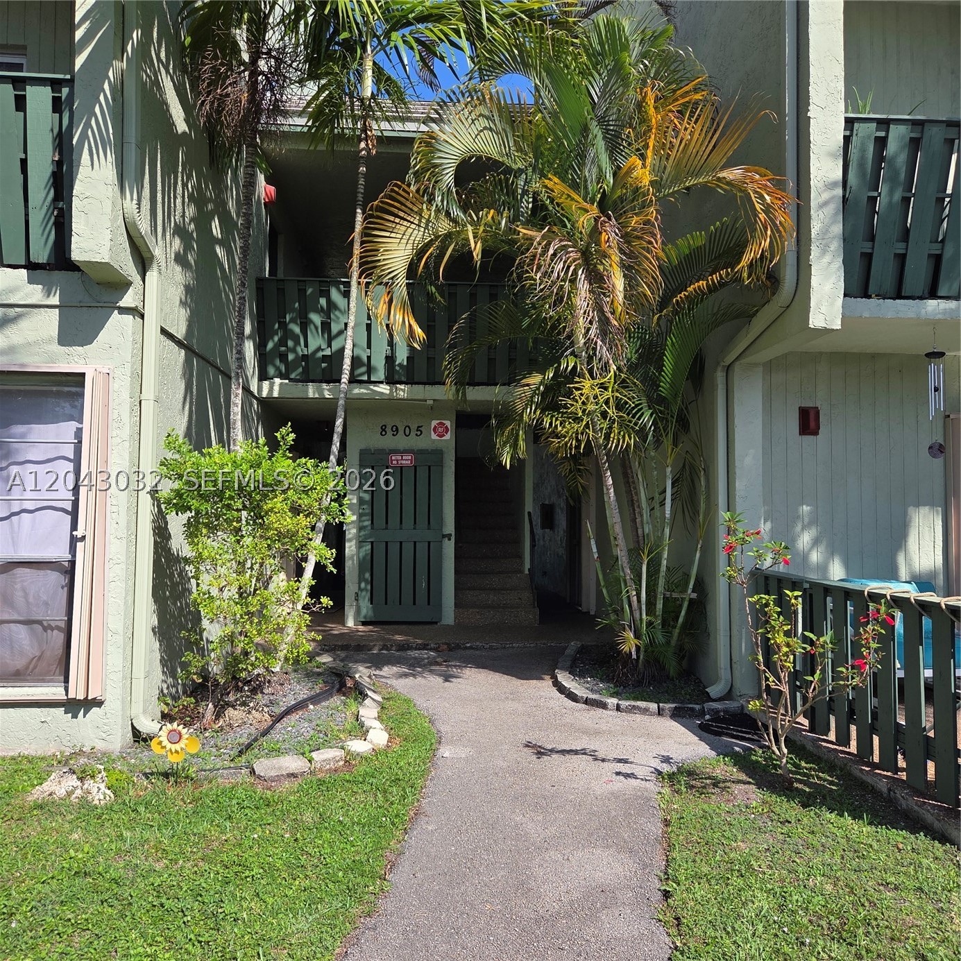SUN AND LAKE CONDO - Residential