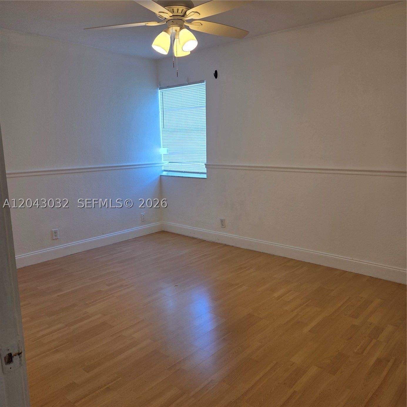 SUN AND LAKE CONDO - Residential