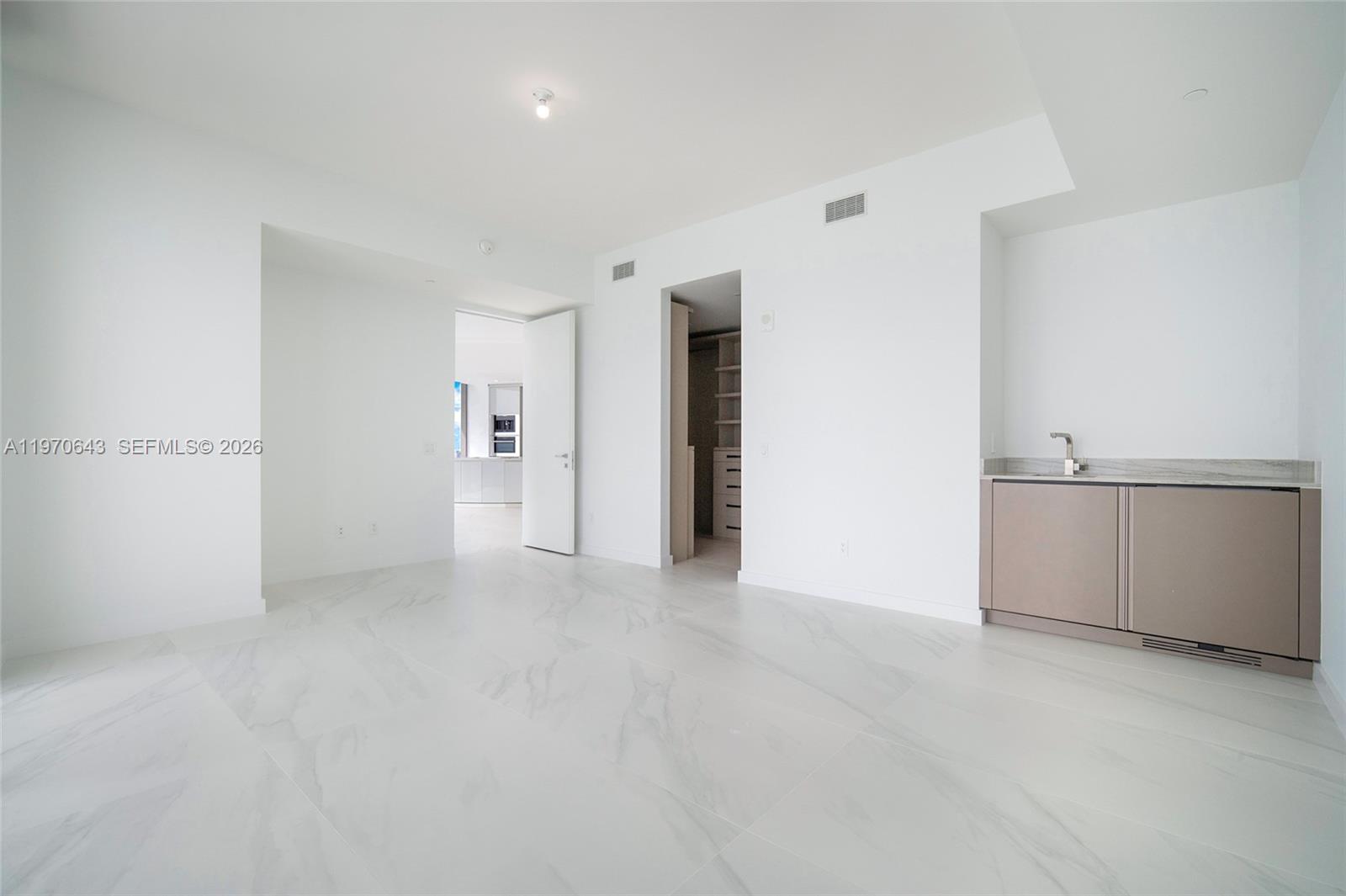 18975 COLLINS CONDO - Residential
