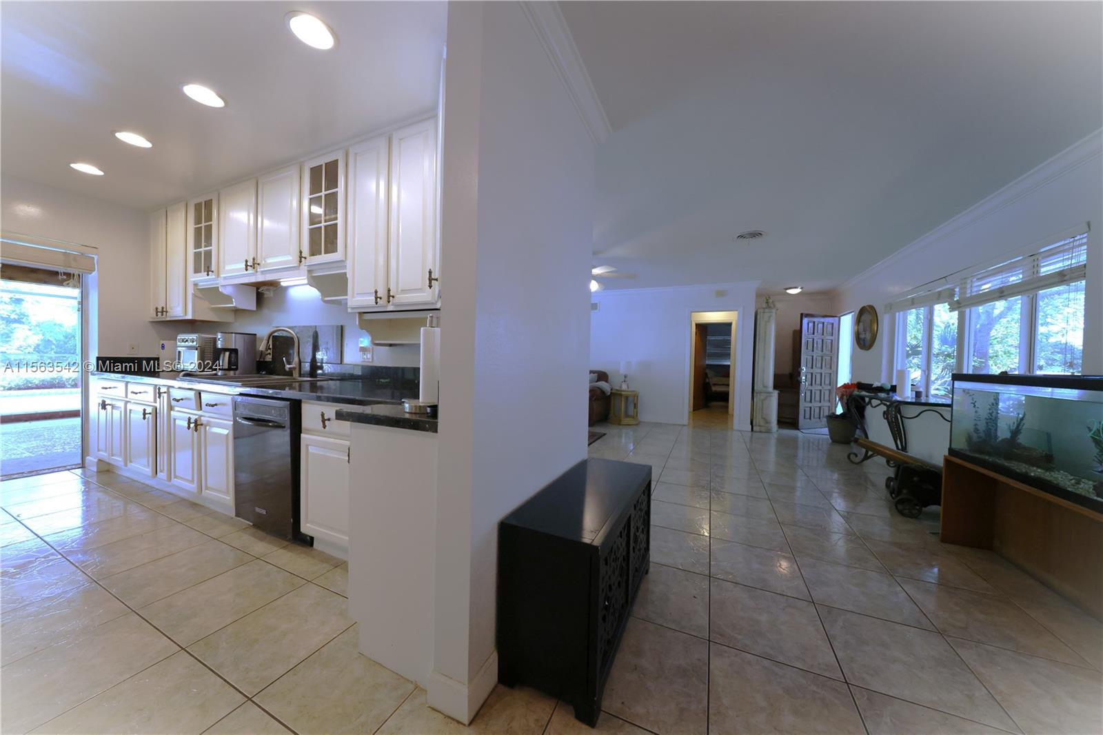 ROCK LAKE - Residential
