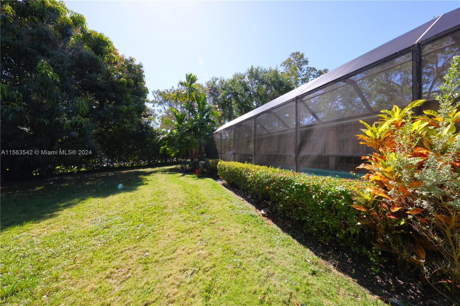 ROCK LAKE - Residential