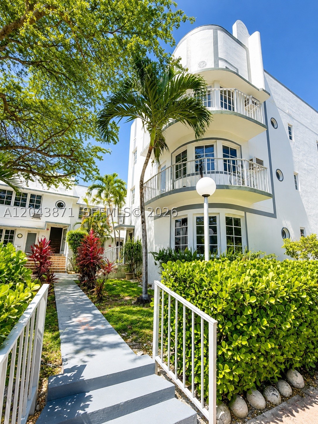 FLAMINGO TERR ADDN - Residential Lease