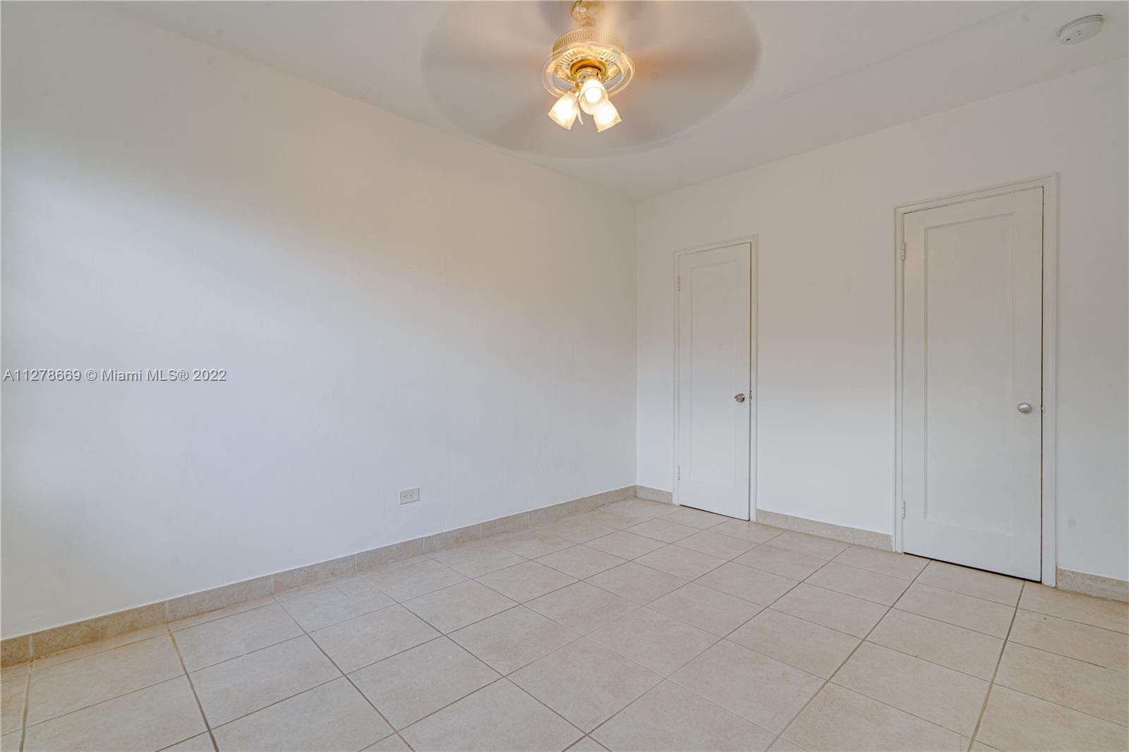 BISCAYNE BCH SUB - Residential Lease