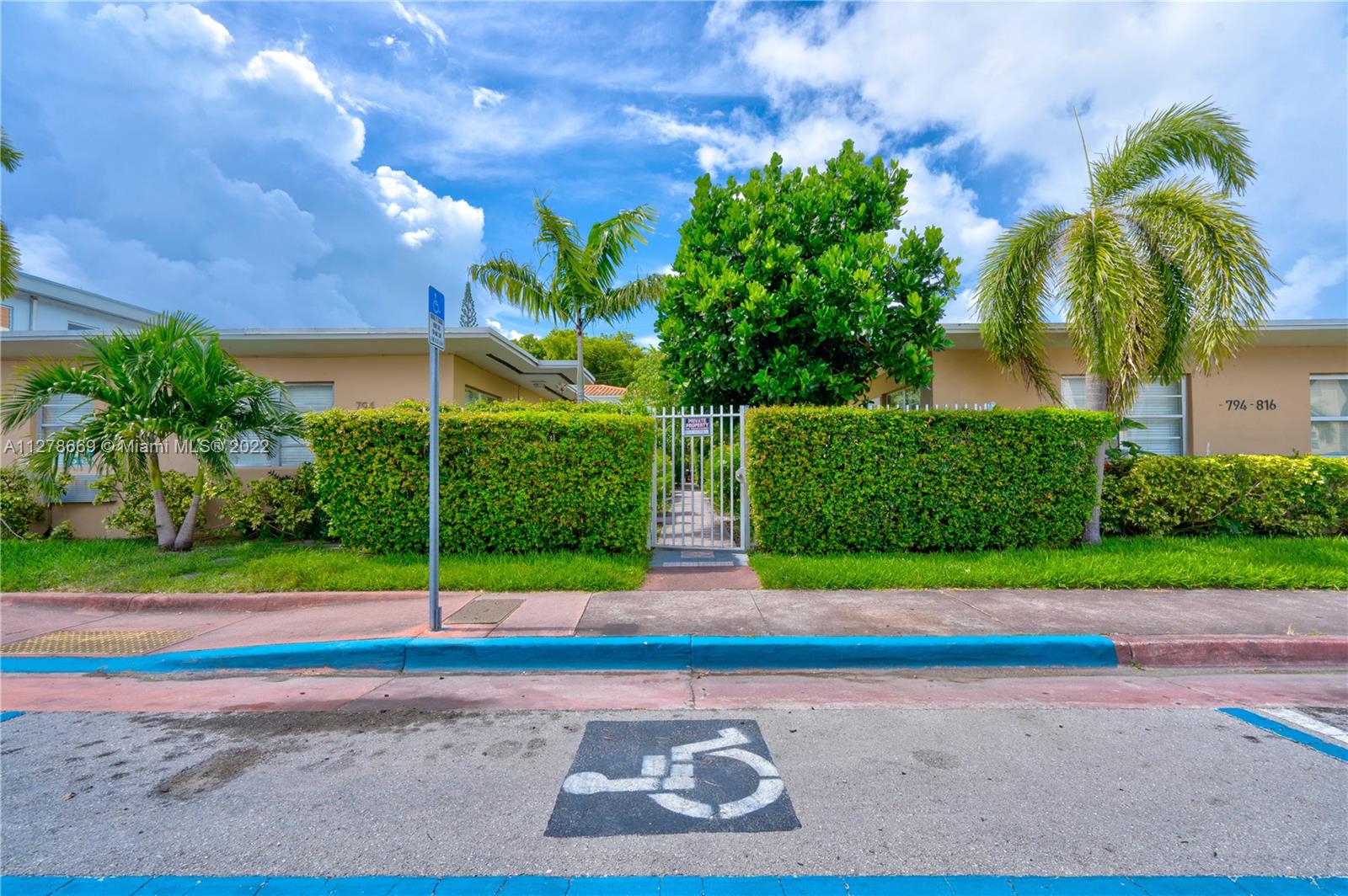 BISCAYNE BCH SUB - Residential Lease
