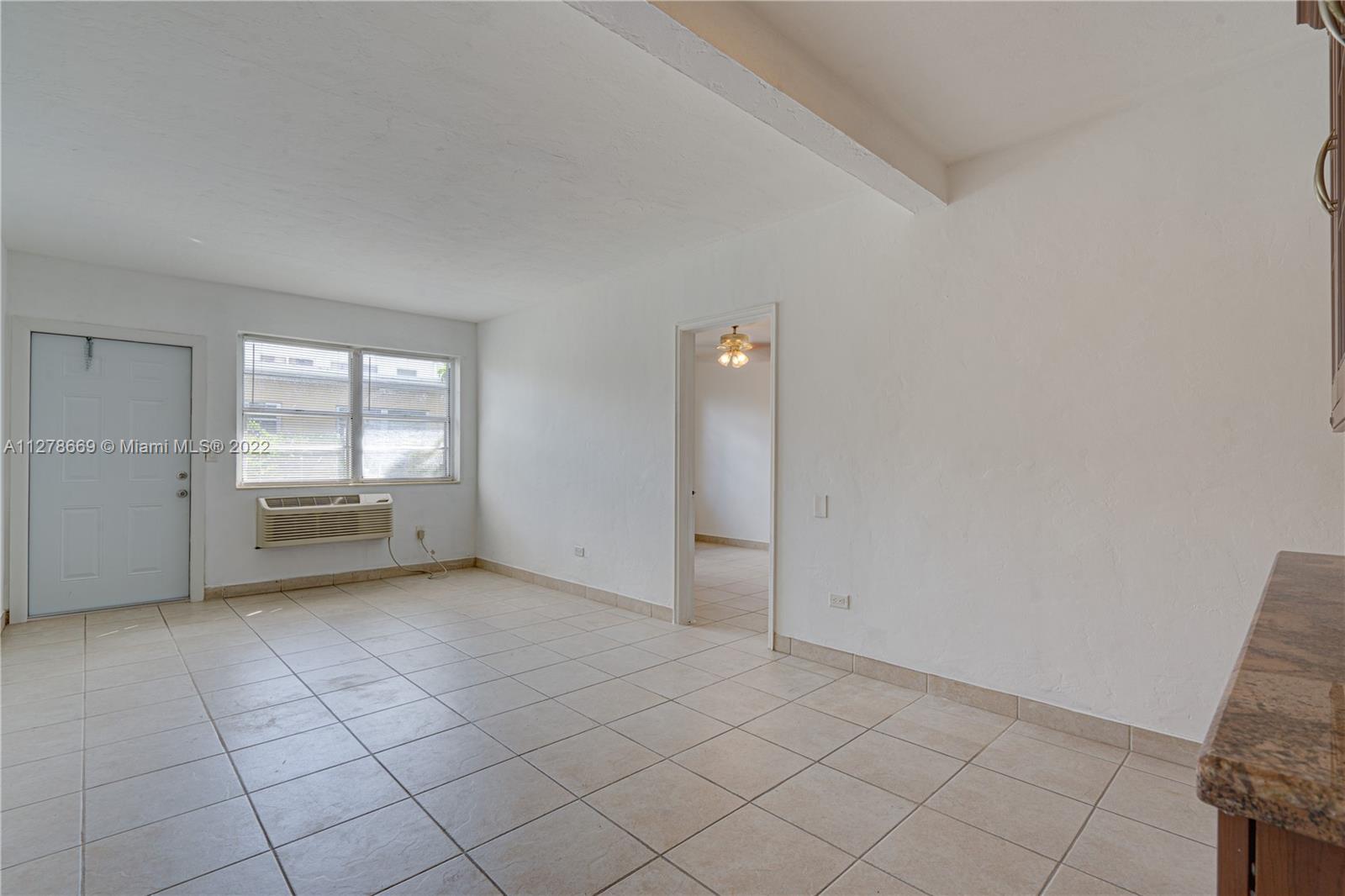 BISCAYNE BCH SUB - Residential Lease