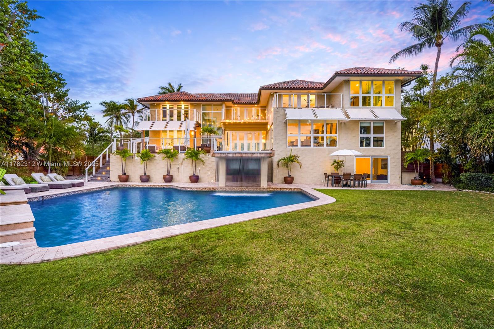 MASHTA ISLAND A REPLAT OF - Residential
