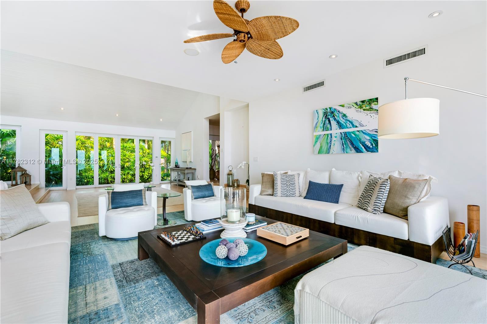 MASHTA ISLAND A REPLAT OF - Residential