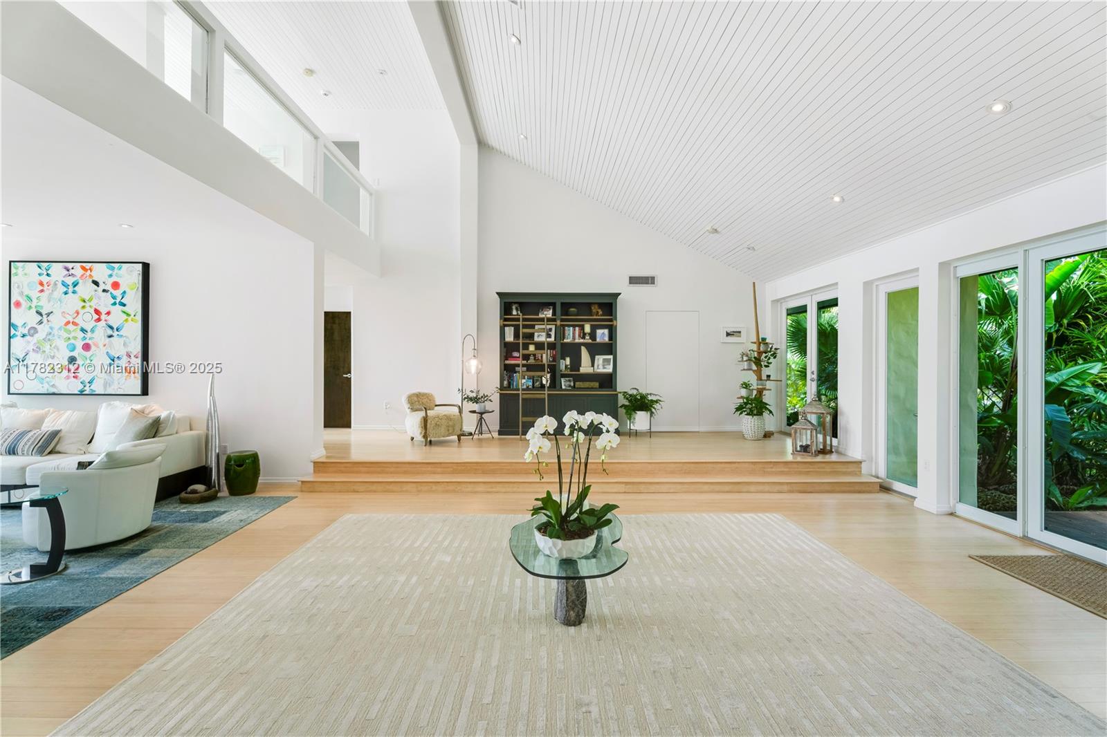 MASHTA ISLAND A REPLAT OF - Residential