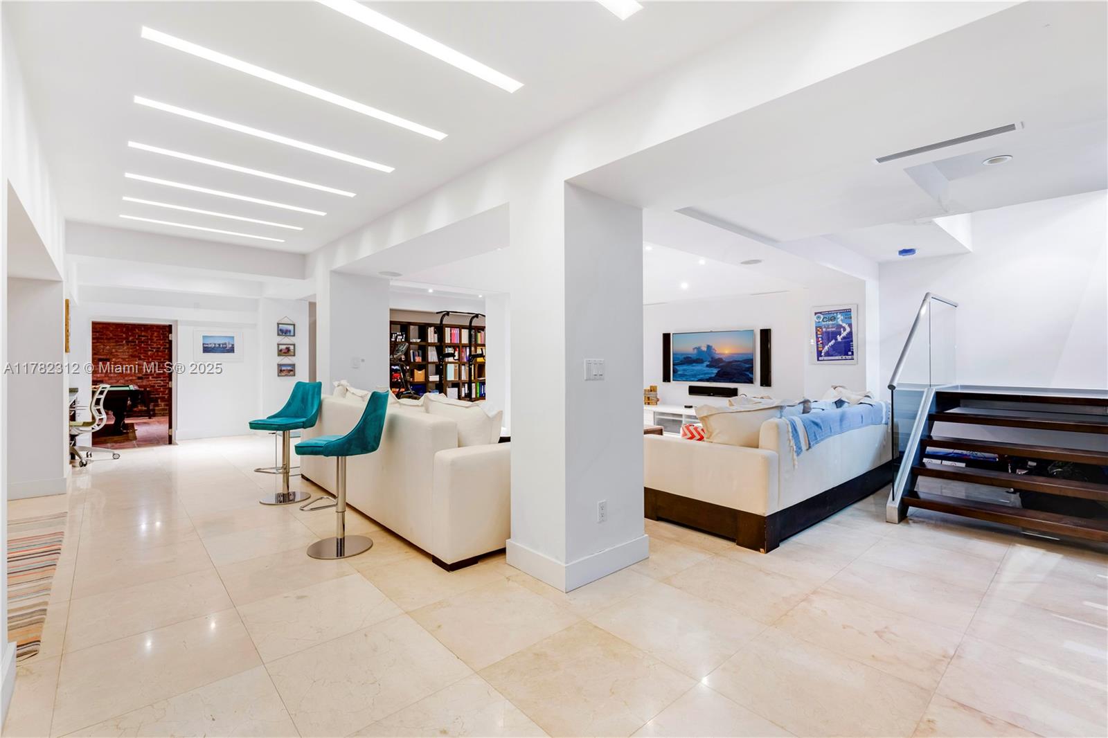 MASHTA ISLAND A REPLAT OF - Residential