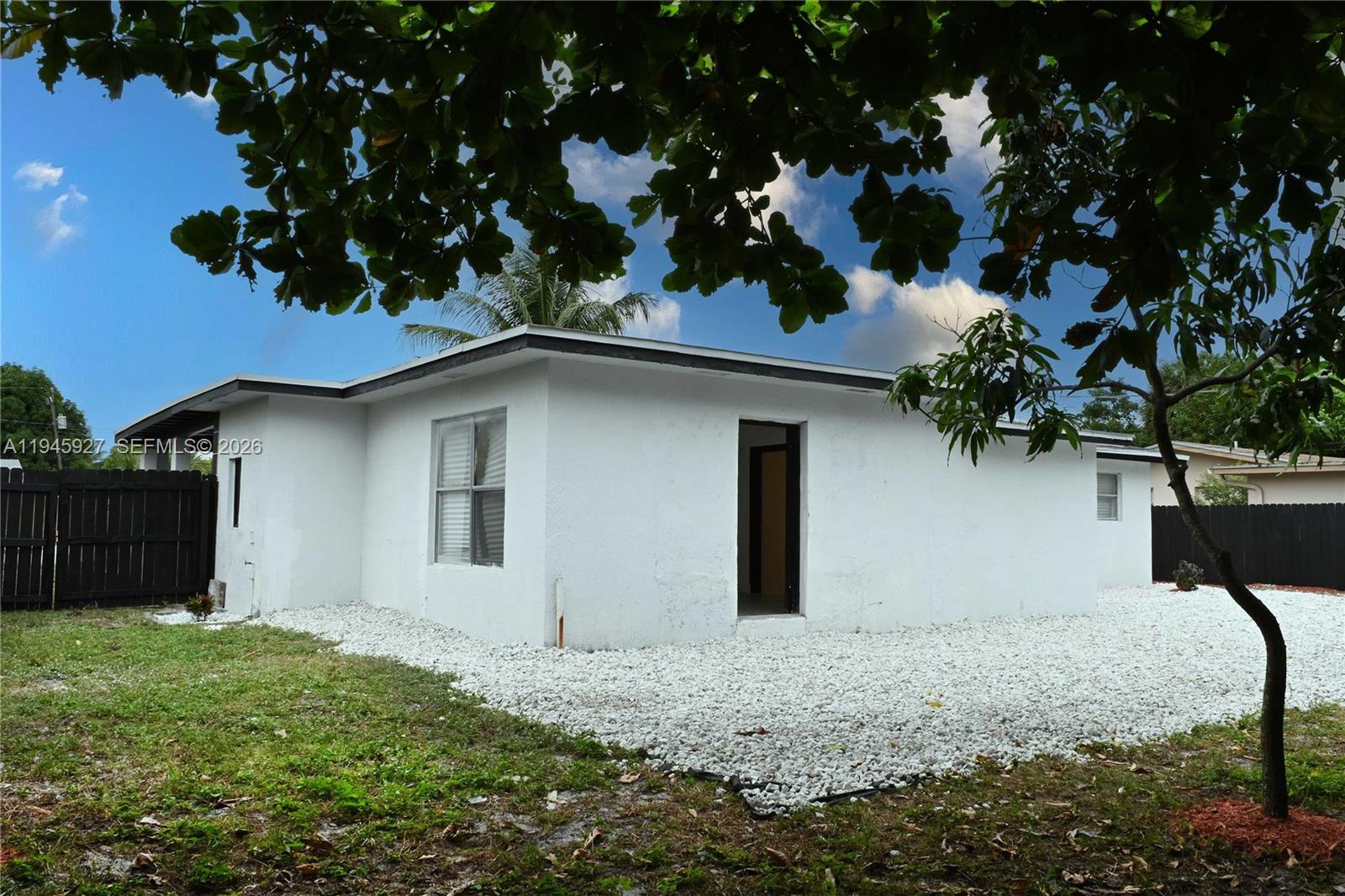 LAST CHANCE VILLAGE - Residential