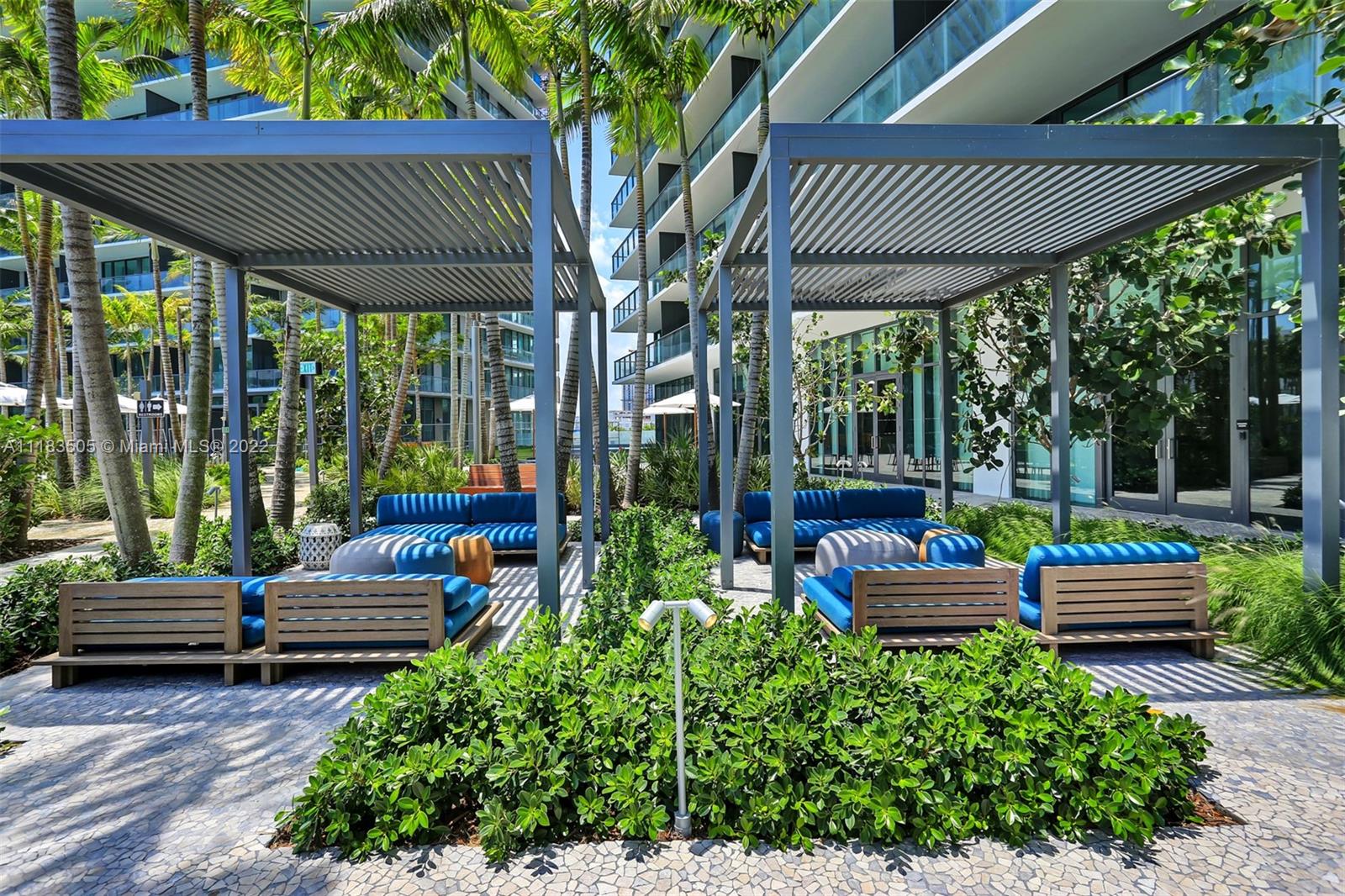 PARAISO BAY CONDO - Residential