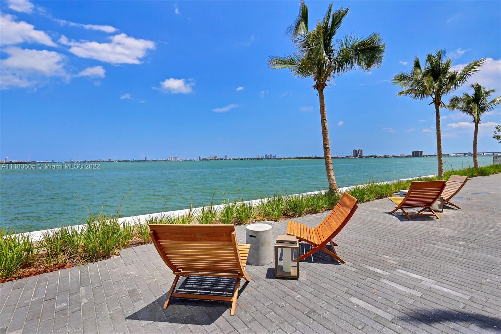PARAISO BAY CONDO - Residential