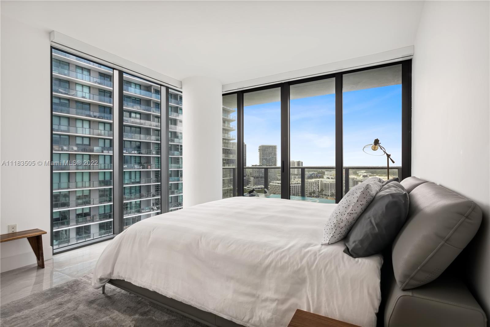 PARAISO BAY CONDO - Residential