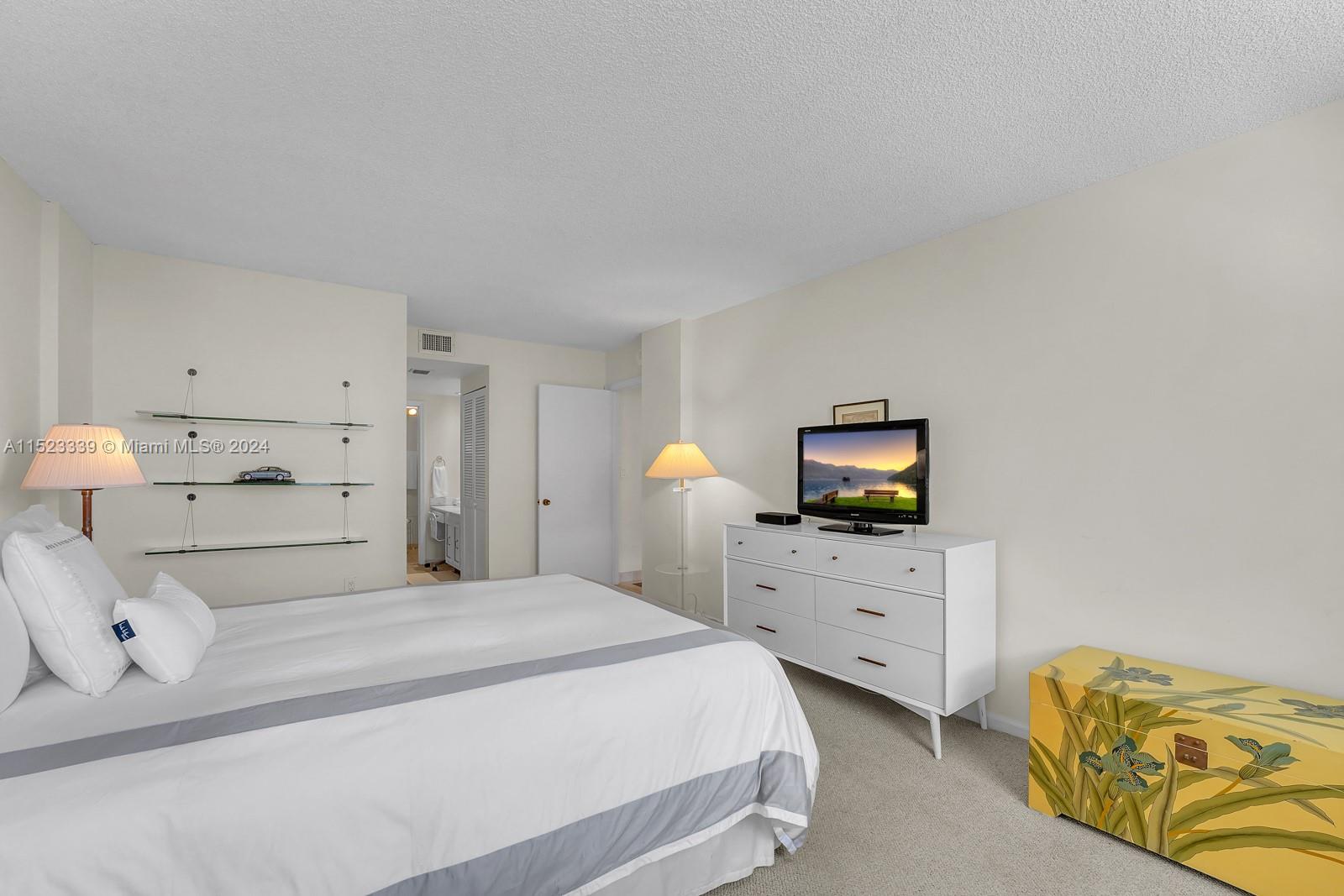 KEY BISCAYNE COMMODORE CL - Residential Lease