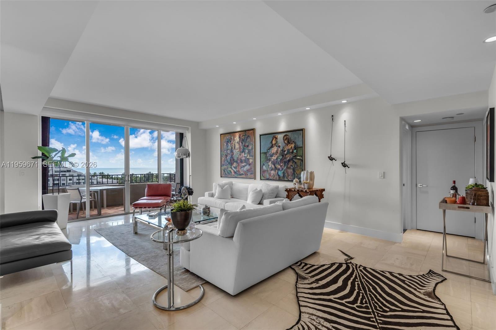 THE EMERALDBAY @ KEY COLO - Residential
