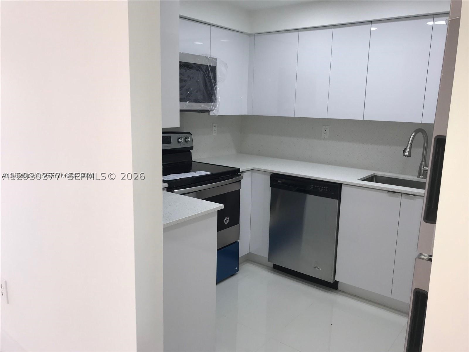 MARBELLA TOWER CONDO - Residential