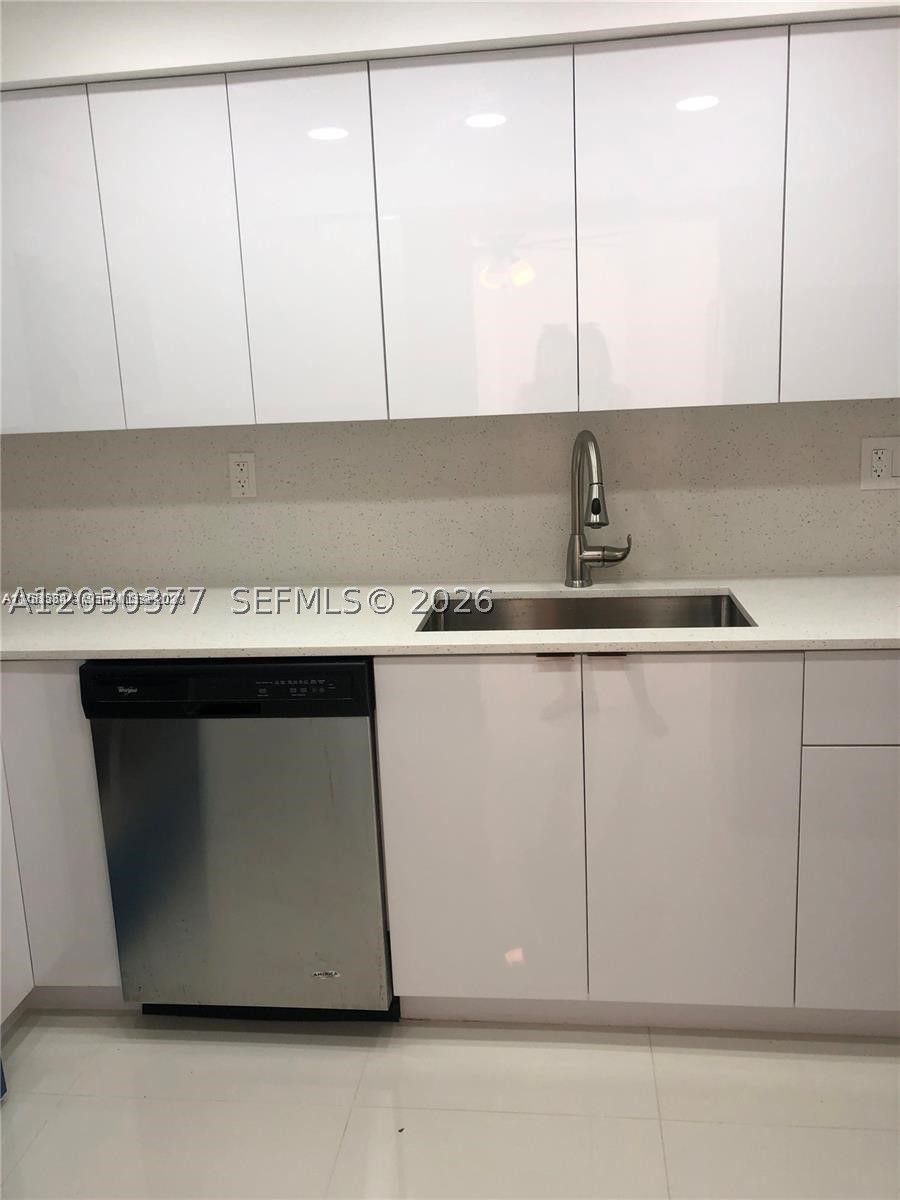 MARBELLA TOWER CONDO - Residential