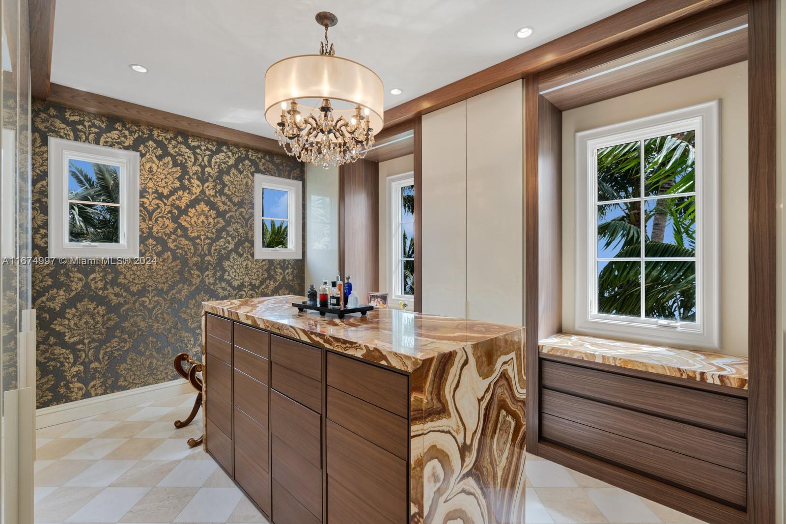 GABLES ESTATES NO 3 - Residential