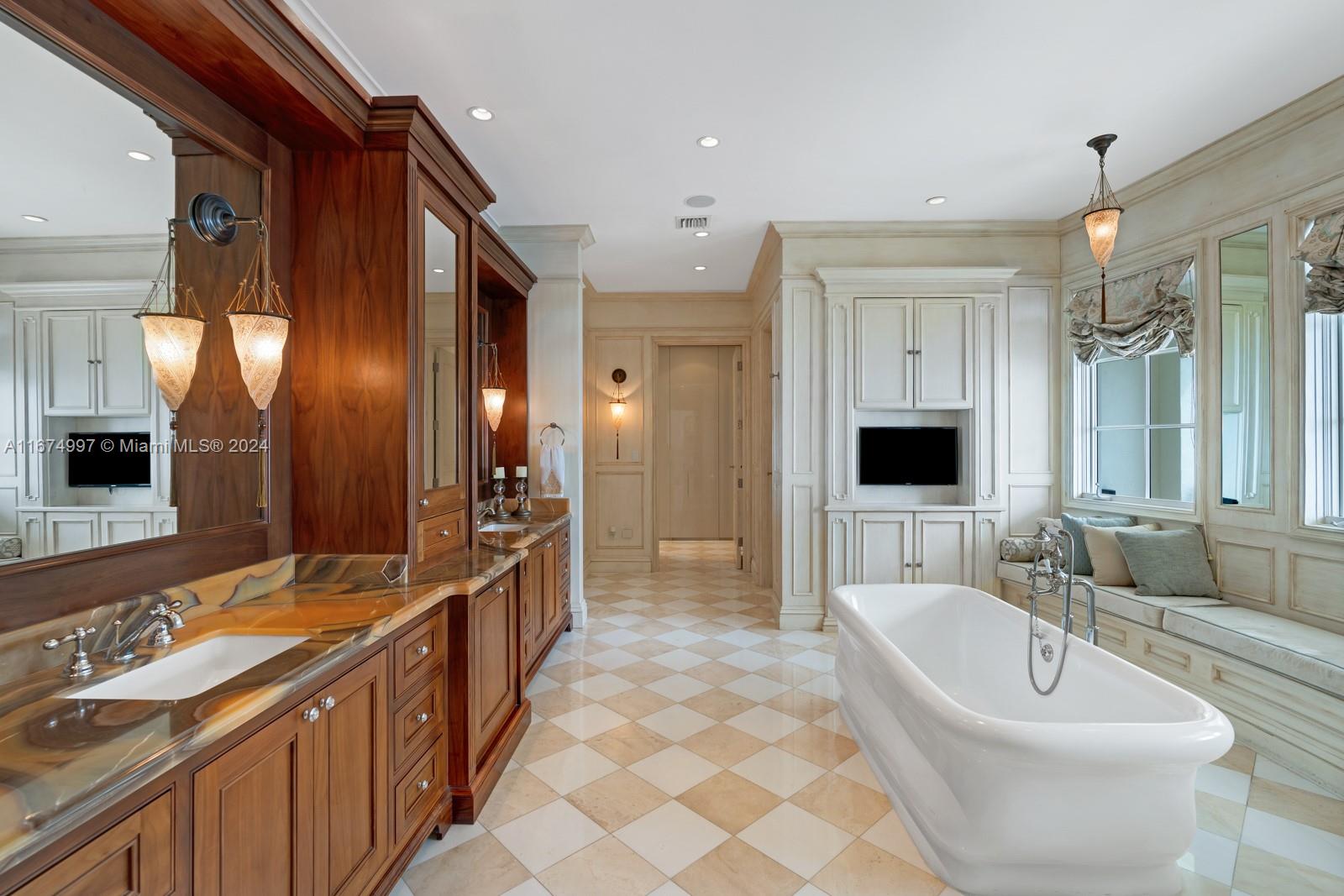 GABLES ESTATES NO 3 - Residential