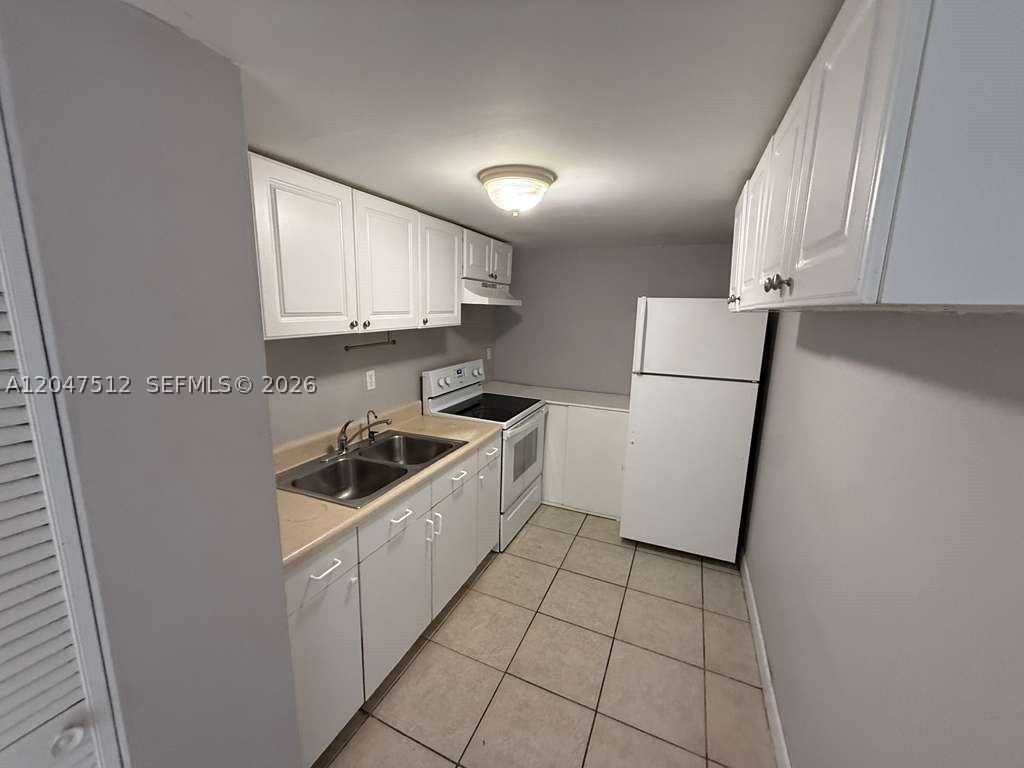 LANCASTER CONDO - Residential Lease