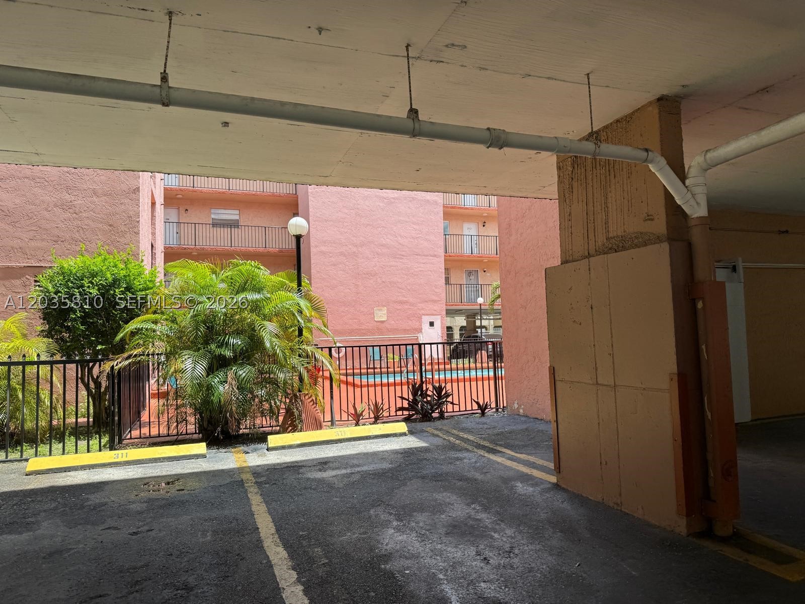 GREAT APARTMENT FOR RENT IN HIALEAH! 2 BEDROOMS 2 BATHROOMS, EXCELLENT LOCATION !! 2 MONTHS TO MOVE IN ! SCHEDULE A SHOWING AND RENT IT TODAY