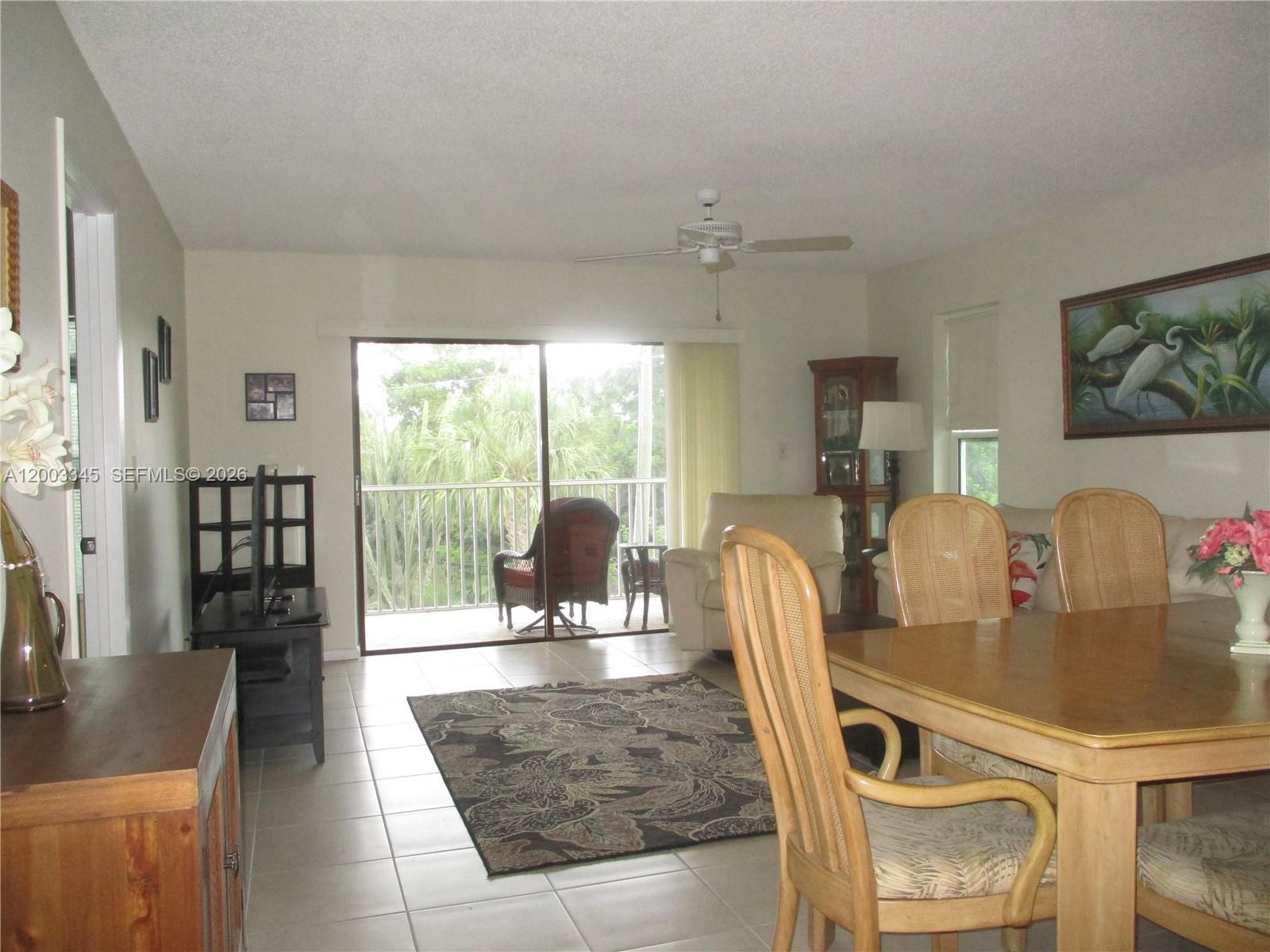 TWIN LAKES SOUTH & TOWN V - Residential