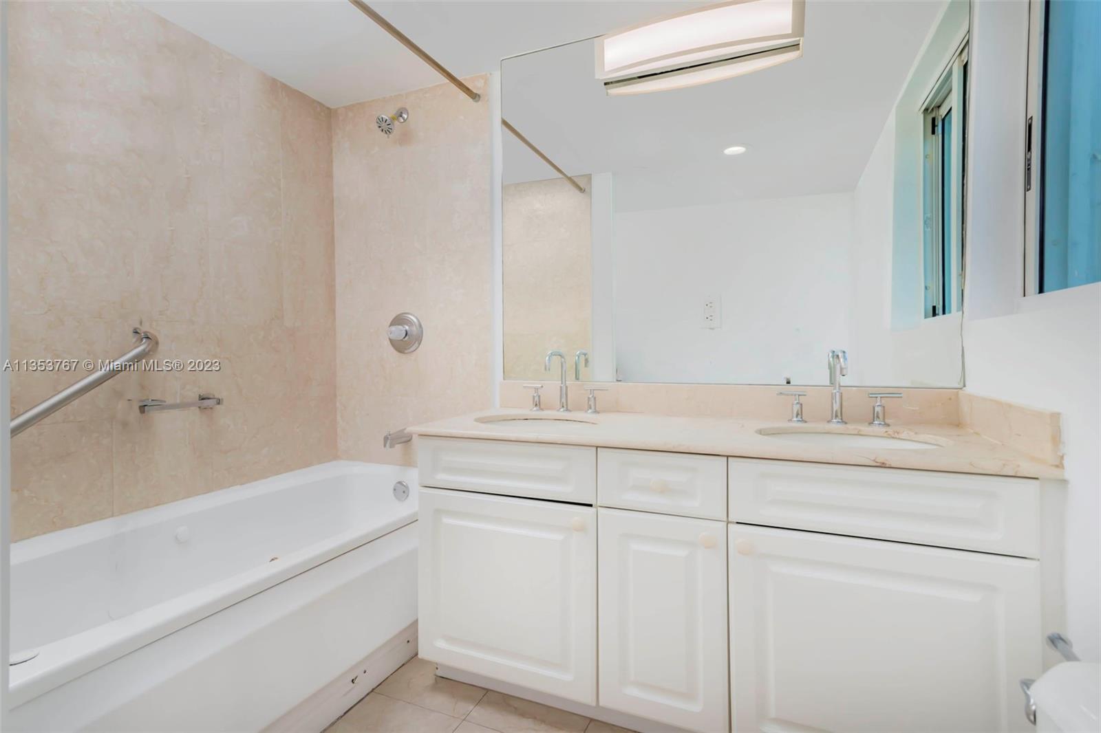 THE GRANDVIEW CONDO - Residential