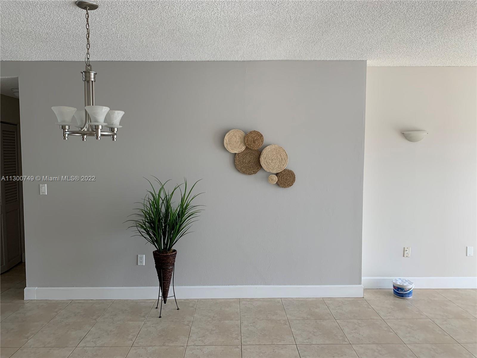 ARLEN HOUSE CONDO - Residential