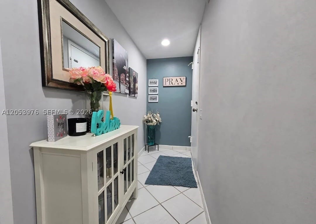 BAHAMA VILLAGE CONDO - Residential Lease
