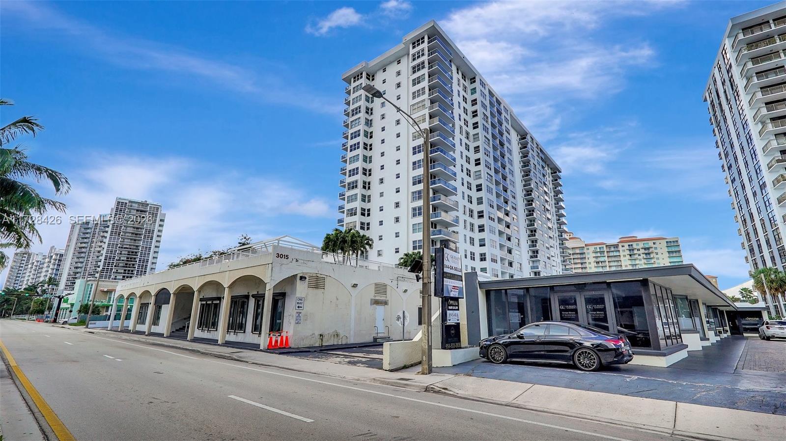 BERKLEY SOUTH CONDO - Residential