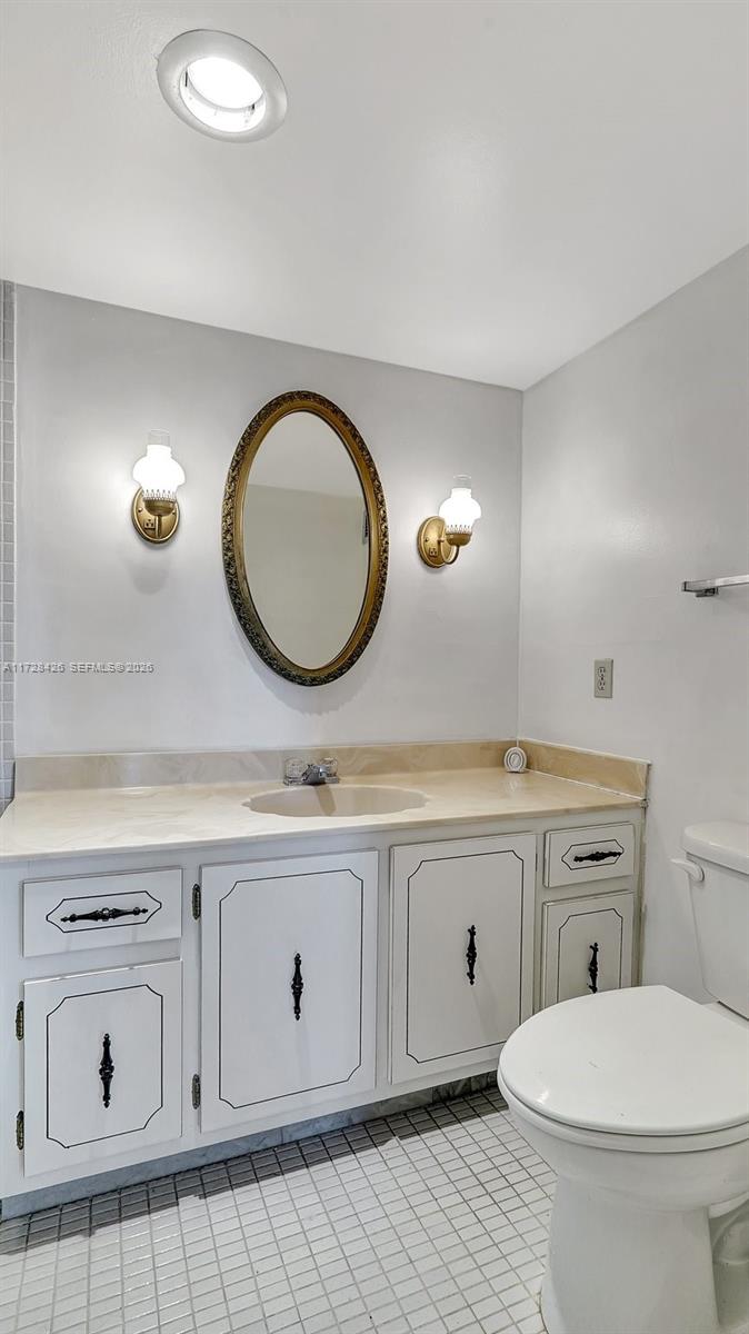BERKLEY SOUTH CONDO - Residential