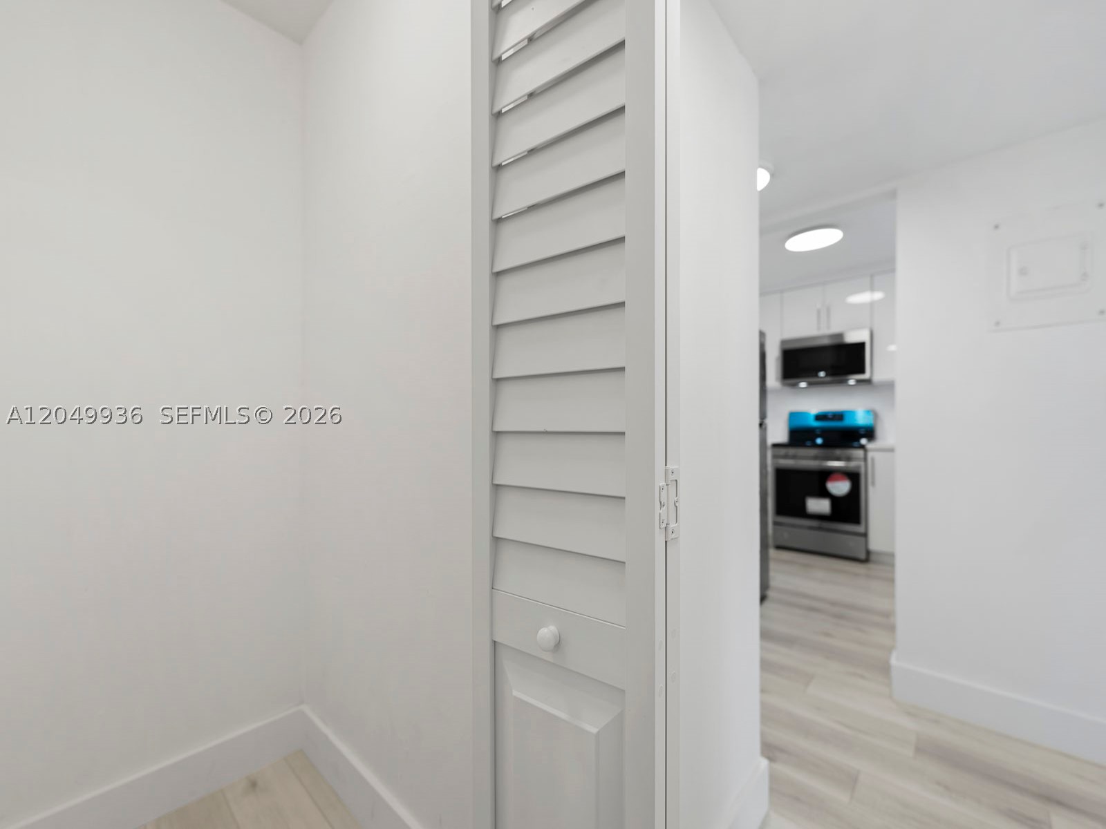 THE PRESIDENTIAL CONDO - Residential