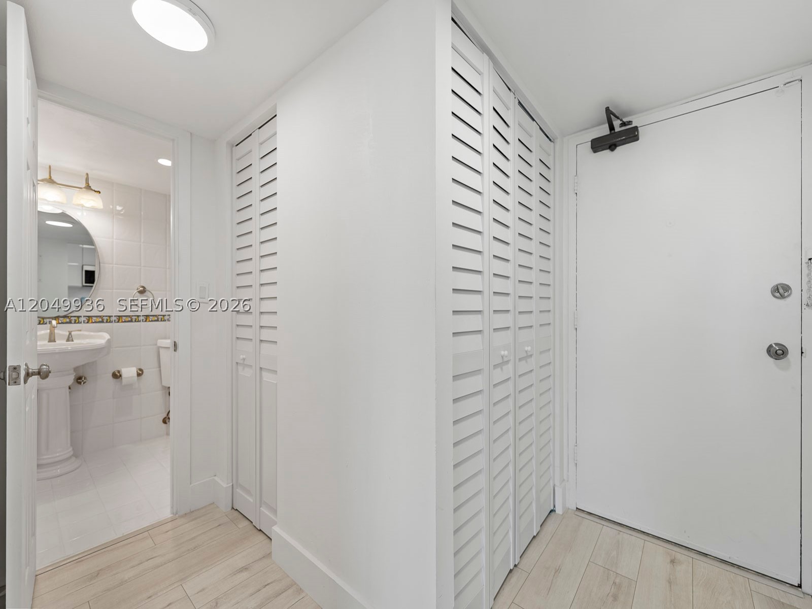 THE PRESIDENTIAL CONDO - Residential