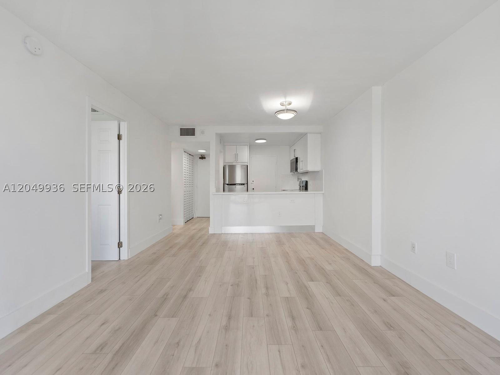 THE PRESIDENTIAL CONDO - Residential