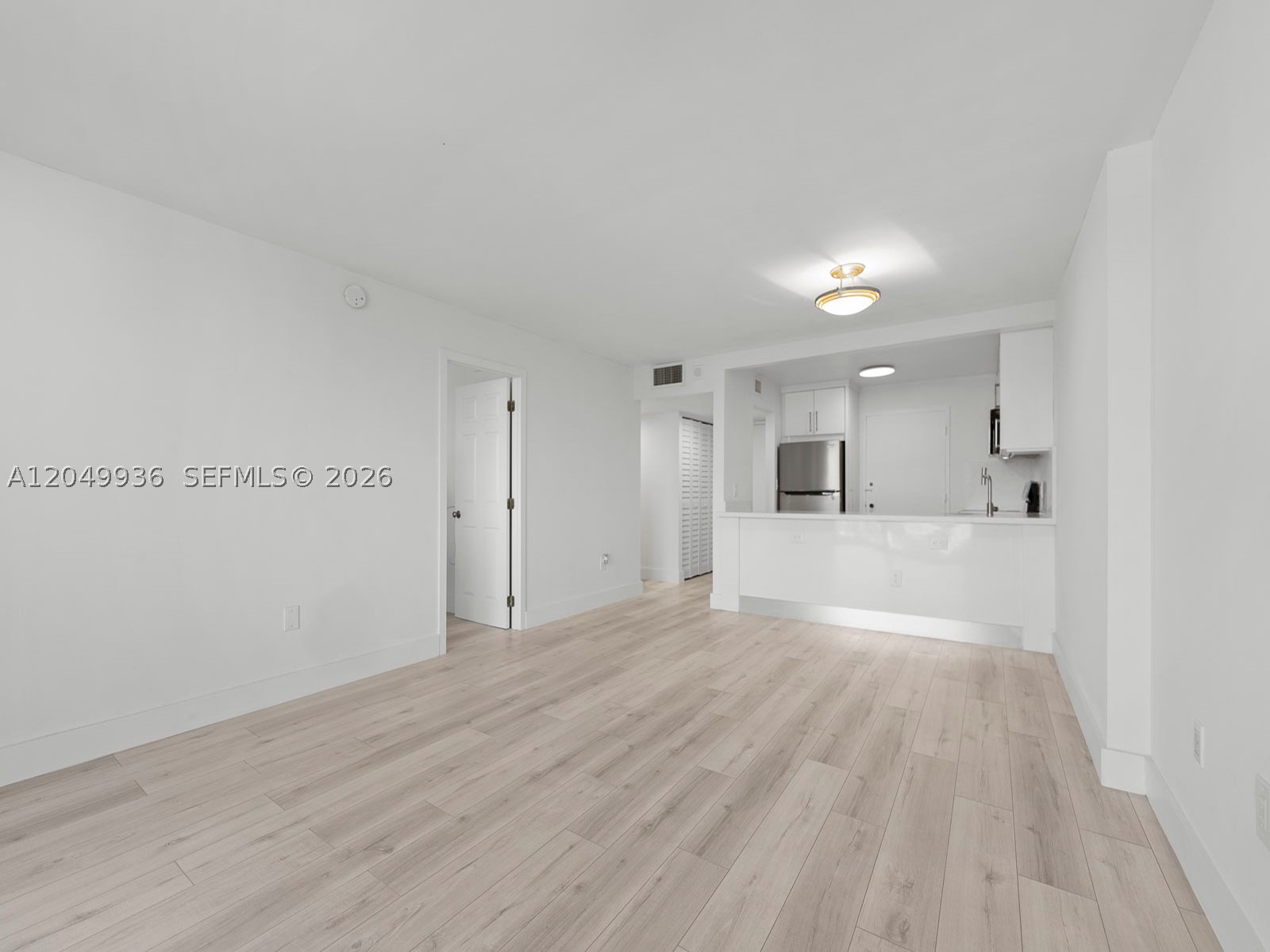 THE PRESIDENTIAL CONDO - Residential