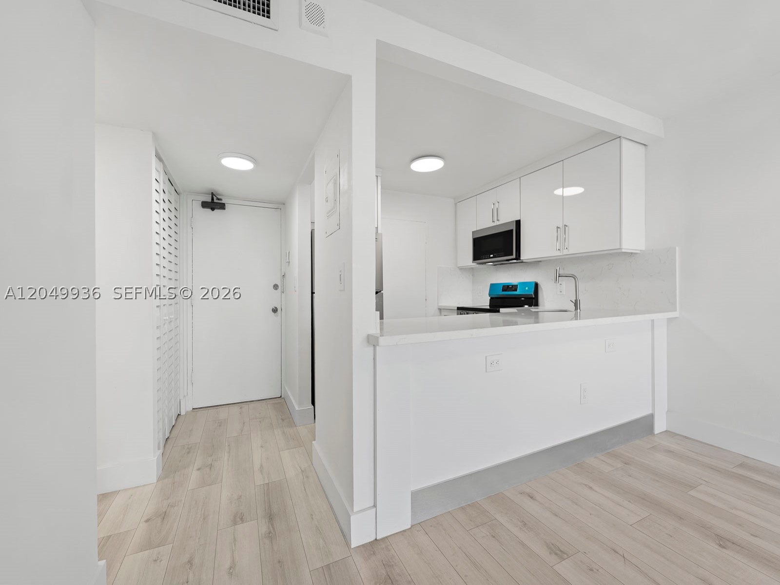 THE PRESIDENTIAL CONDO - Residential