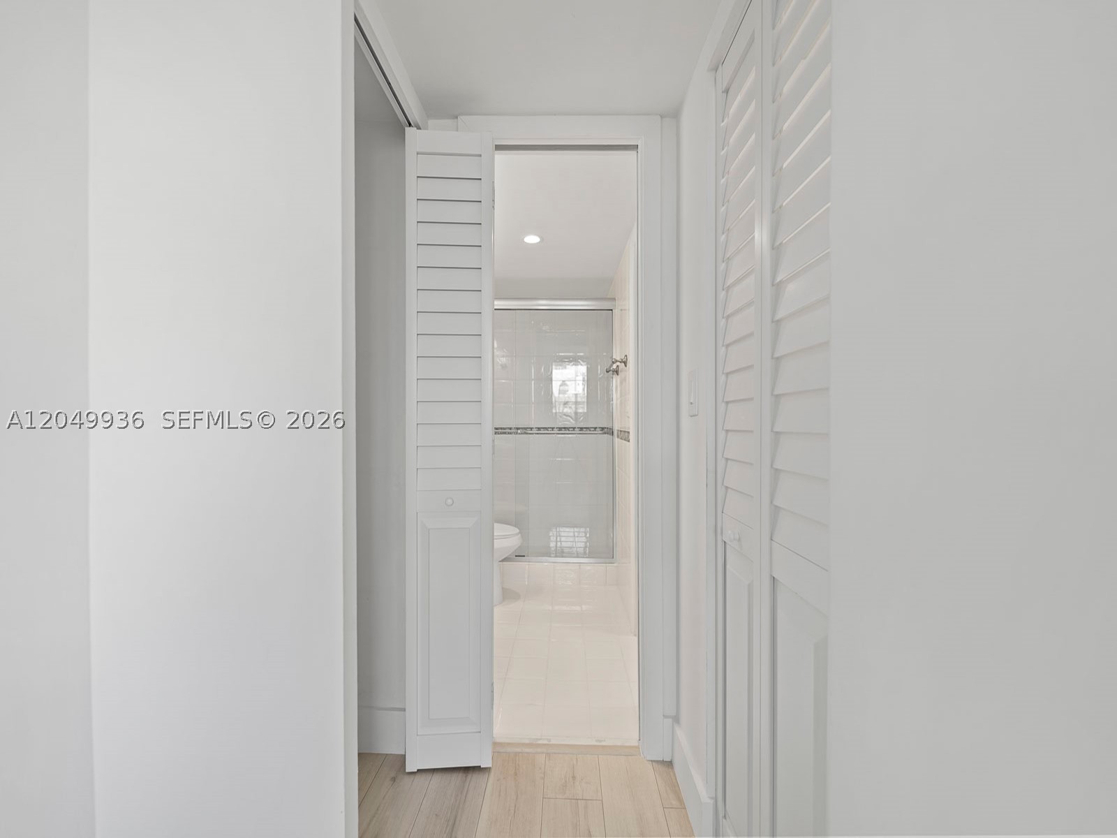 THE PRESIDENTIAL CONDO - Residential