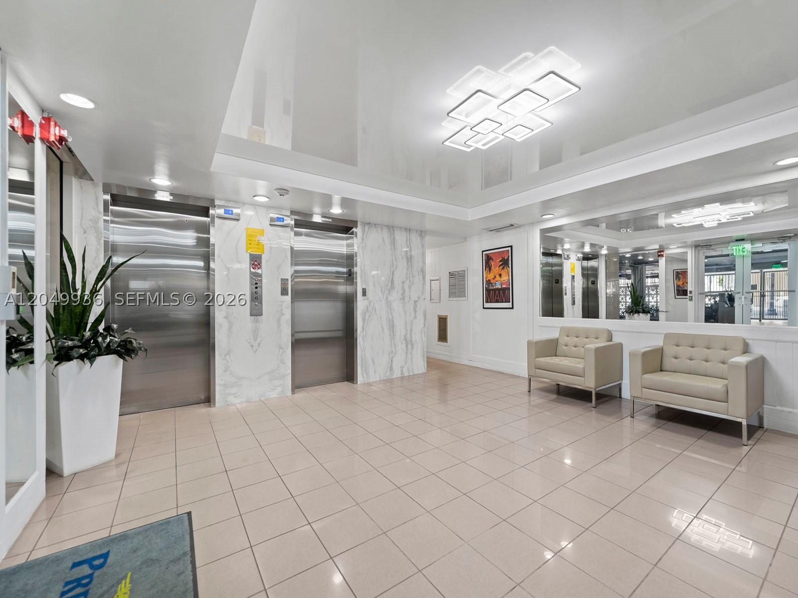THE PRESIDENTIAL CONDO - Residential