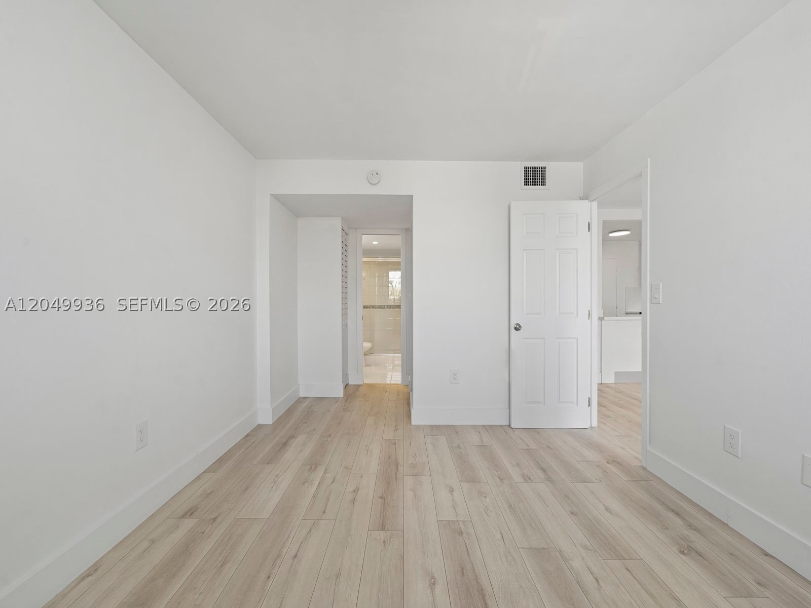THE PRESIDENTIAL CONDO - Residential