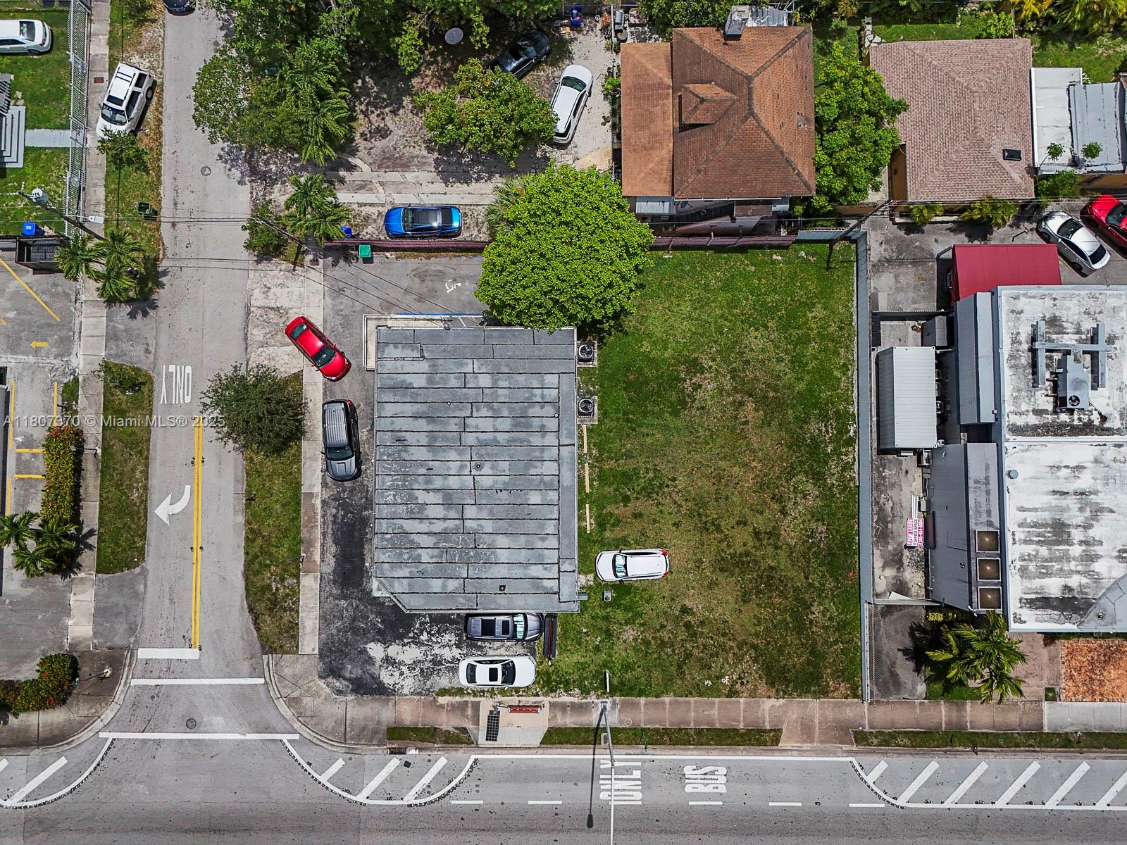 GRAPELAND PARK - Commercial Sale