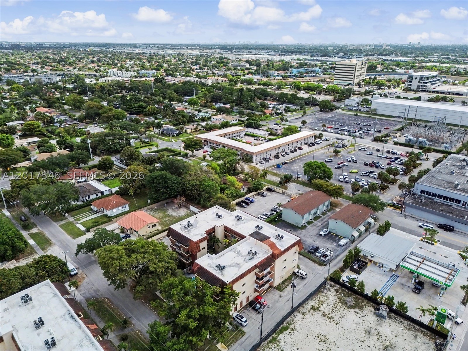SPRINGS TOWERS CONDO - Residential