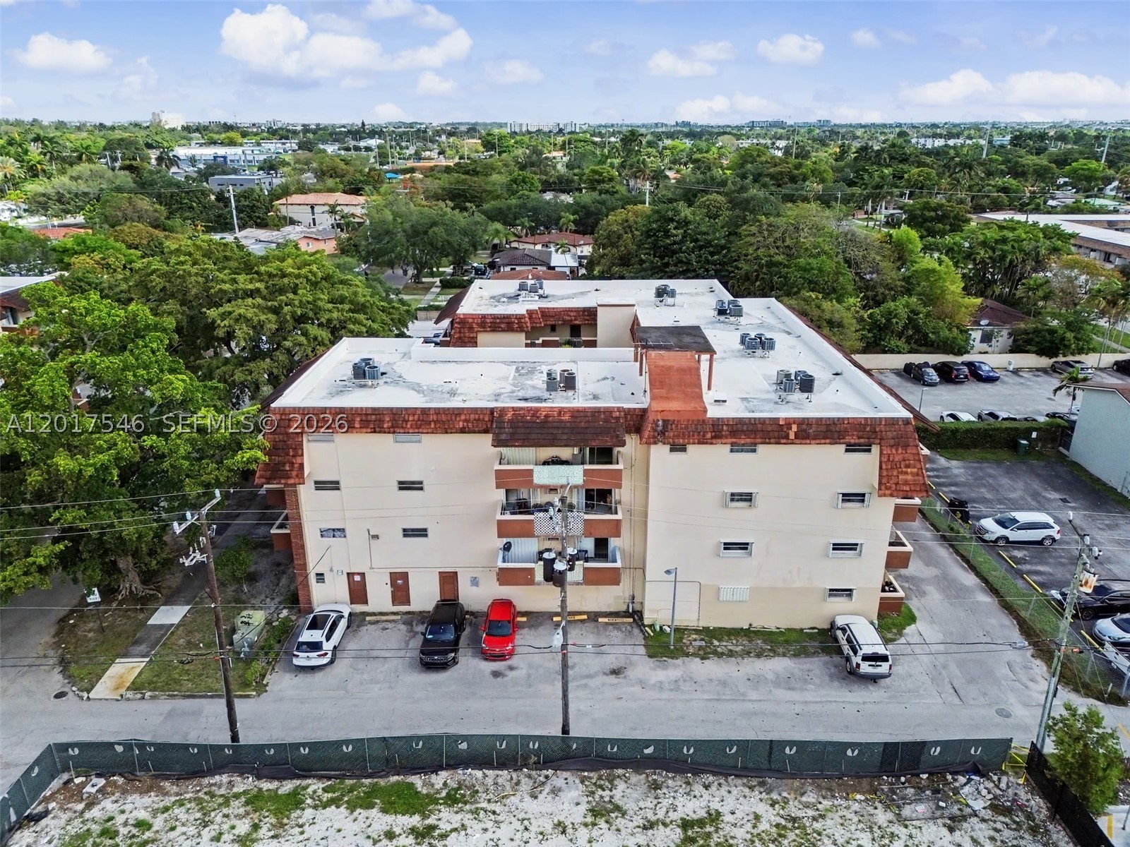SPRINGS TOWERS CONDO - Residential