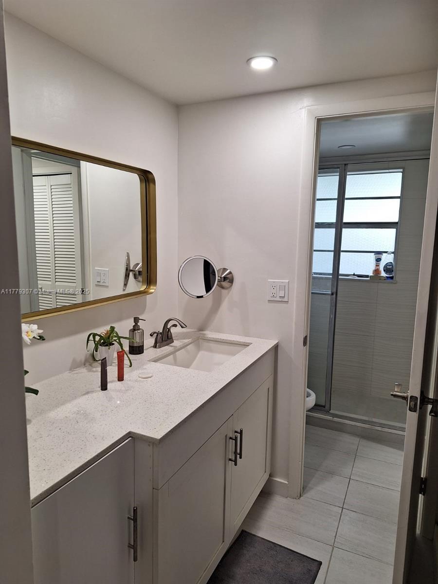ORIOLE GOLF & TENNIS CLUB - Residential