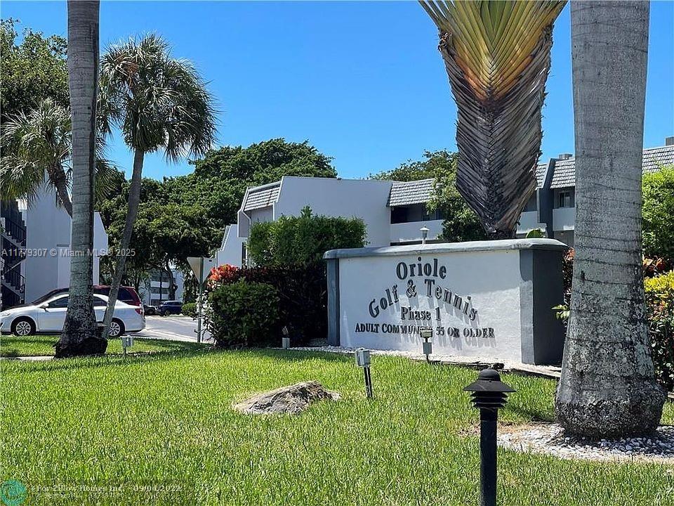 ORIOLE GOLF & TENNIS CLUB - Residential