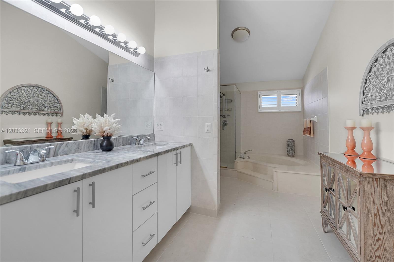 WOODLET CONDO - Residential