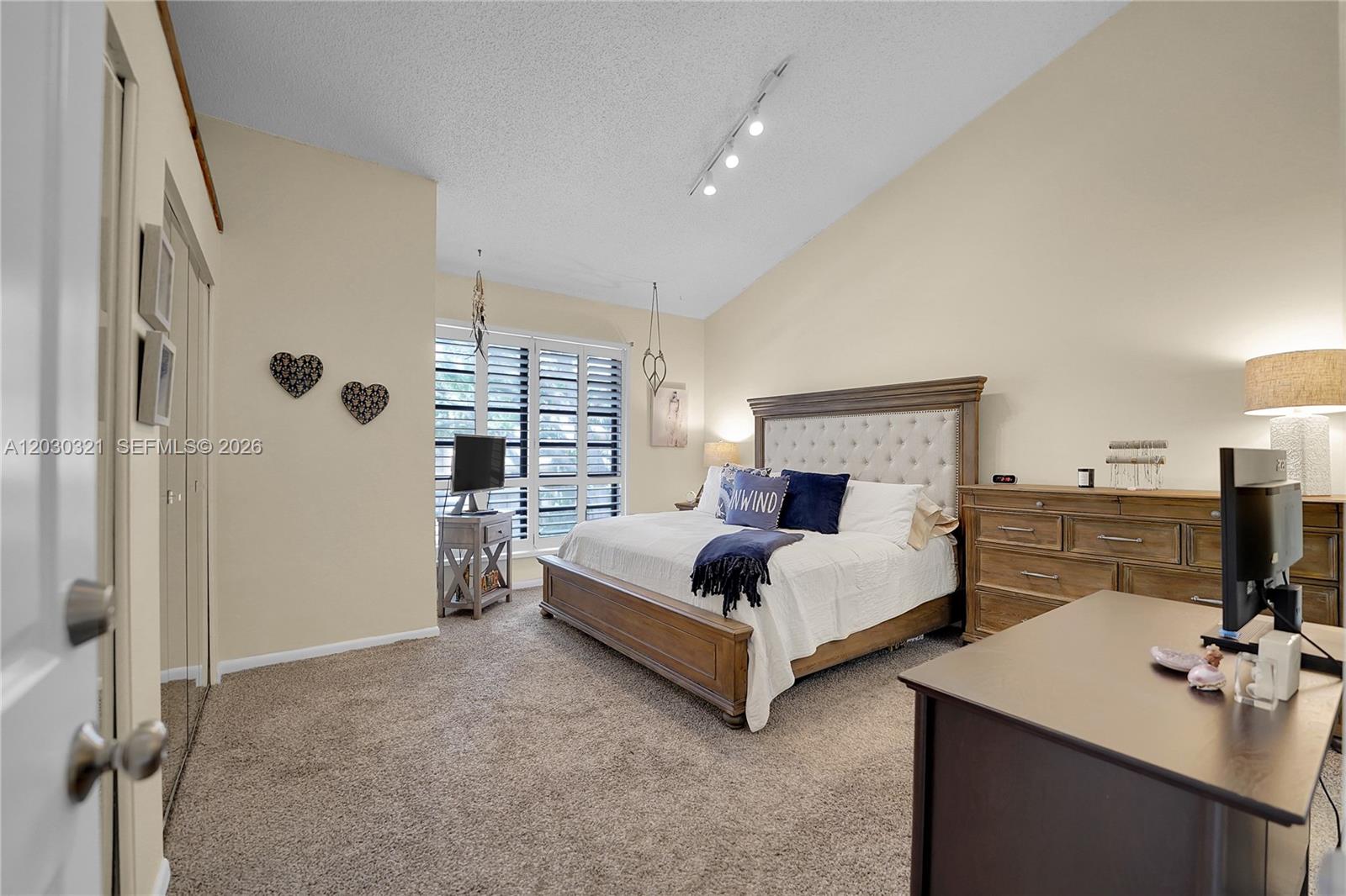 WOODLET CONDO - Residential