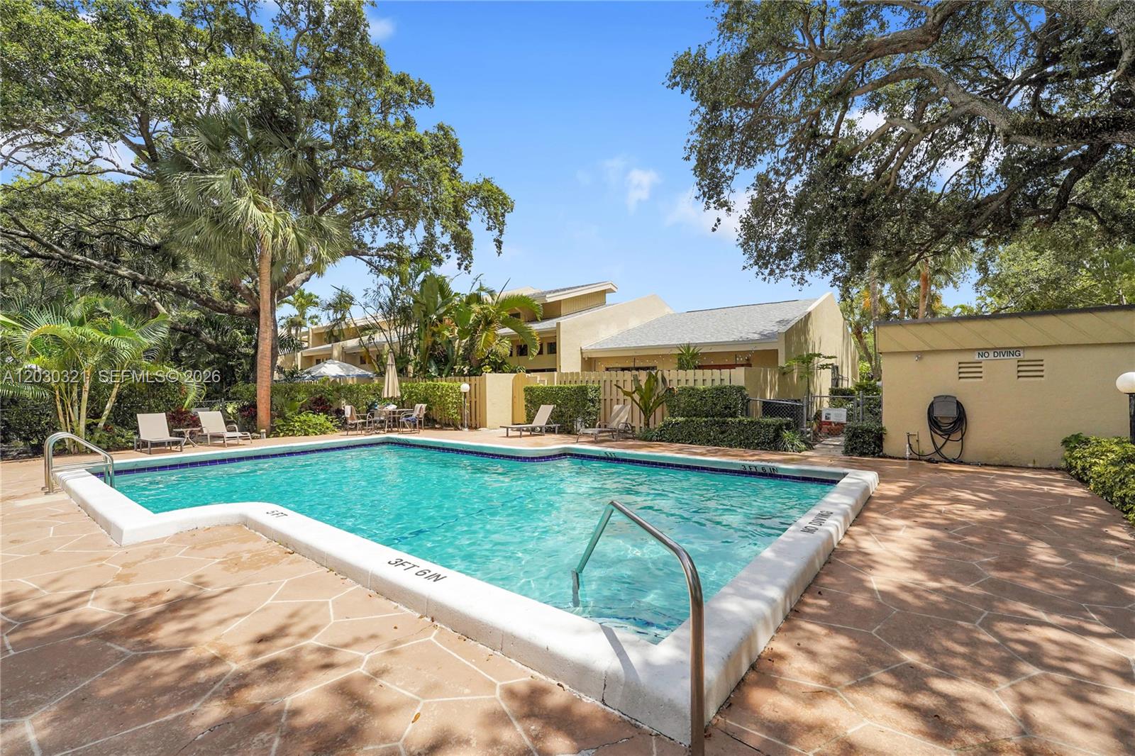WOODLET CONDO - Residential