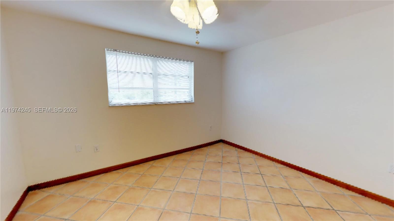 CARIBBEAN HOUSE CONDO - Residential