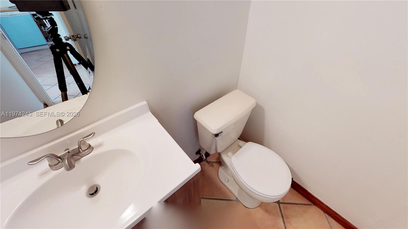 CARIBBEAN HOUSE CONDO - Residential