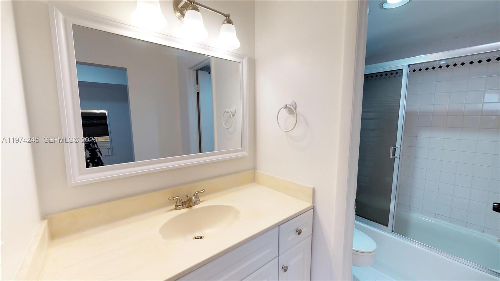 CARIBBEAN HOUSE CONDO - Residential